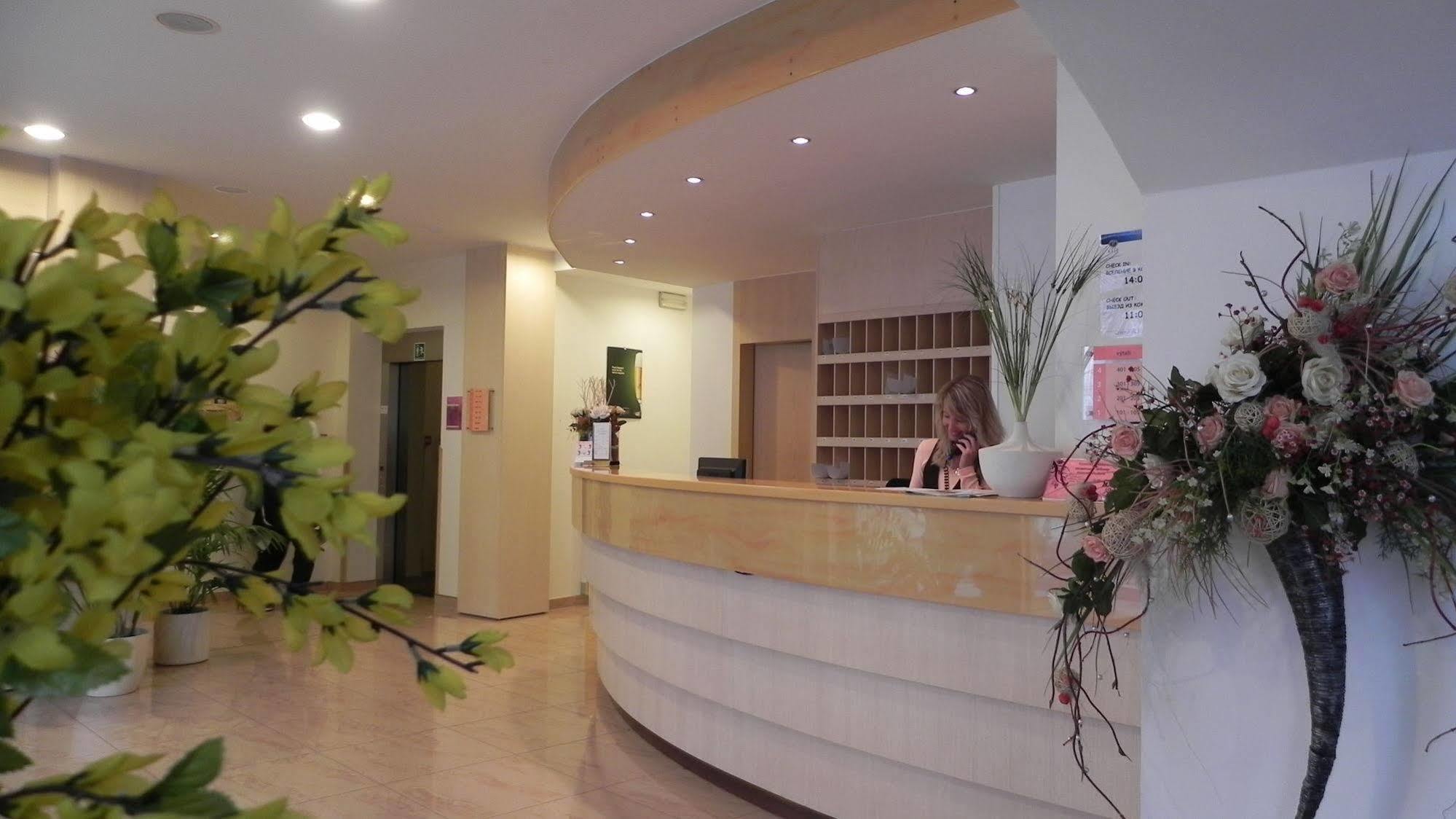 Hotel Ruze Karlovy Vary Exterior photo