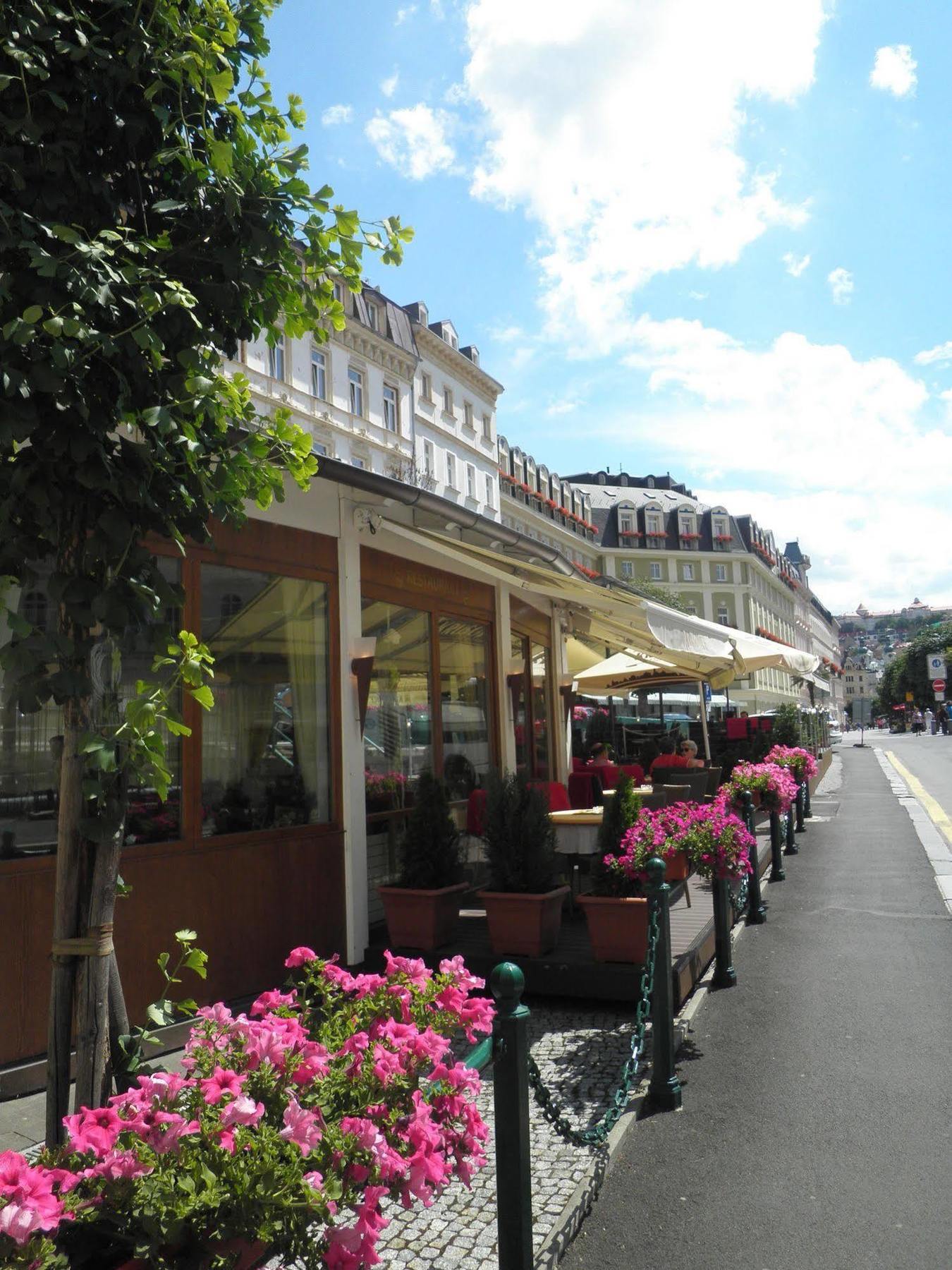 Hotel Ruze Karlovy Vary Exterior photo